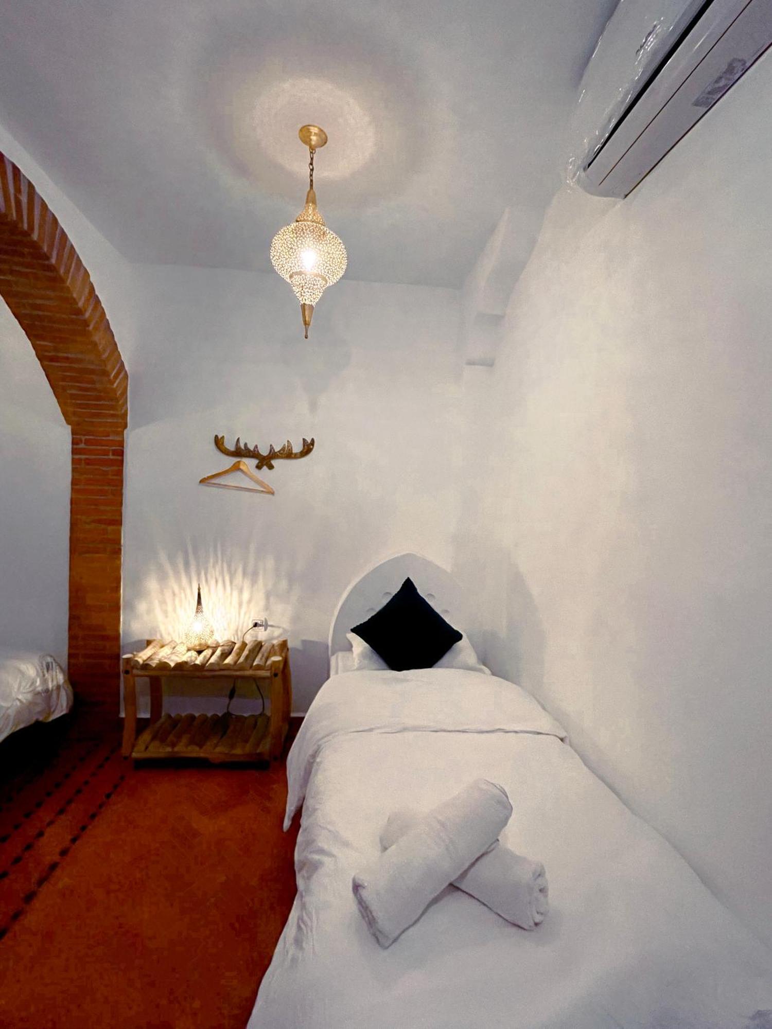 Riad Bab Mahruk Chefchaouen Buitenkant foto
